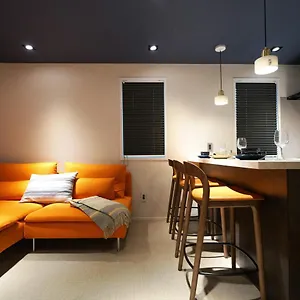Real Life Aoyama アパート