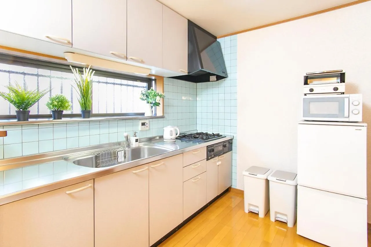 Harmonia Tokyo Koiwa: Convenient City Stay for 6 Apartment