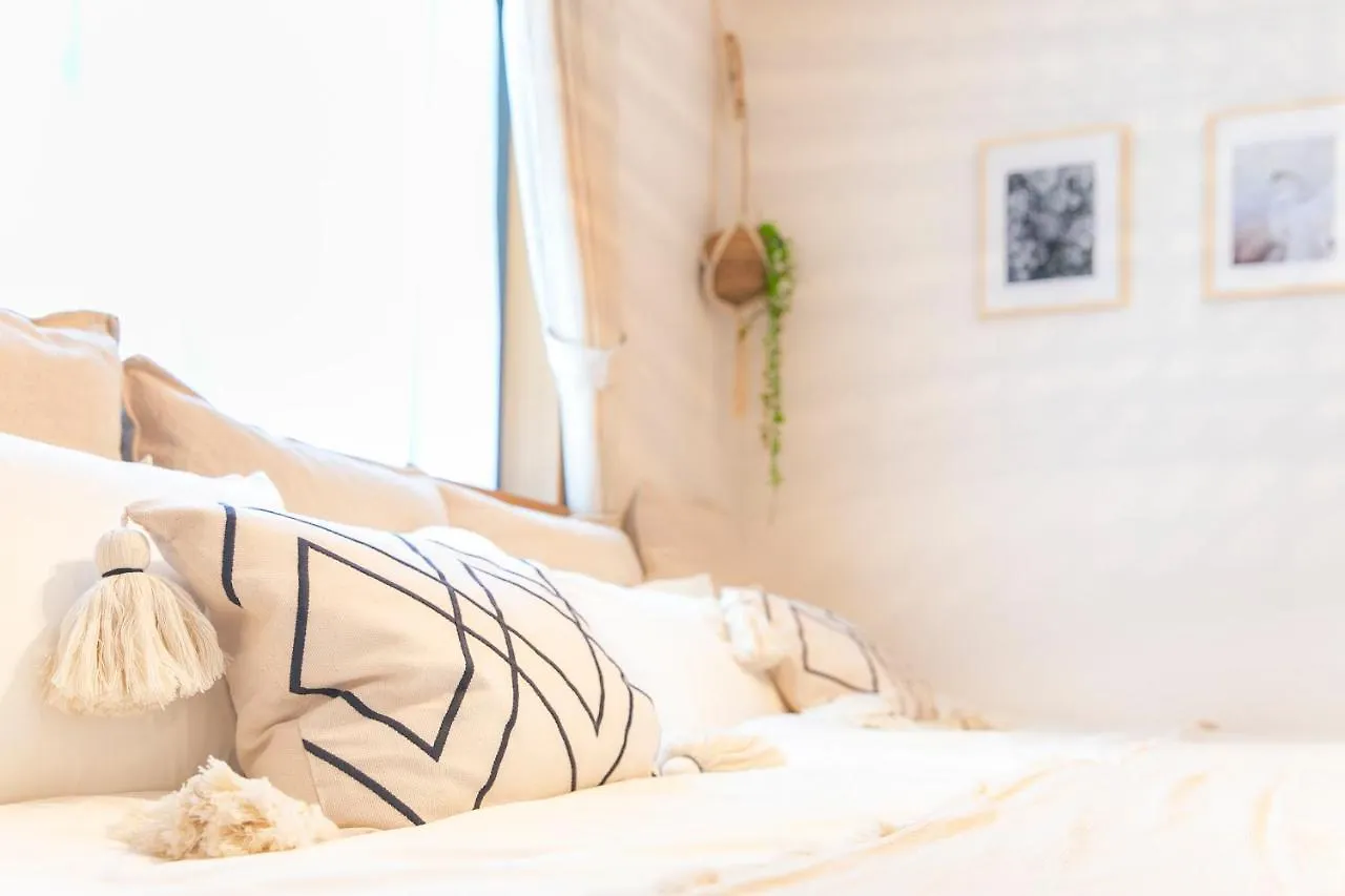 Harmonia Tokyo Koiwa: Convenient City Stay for 6